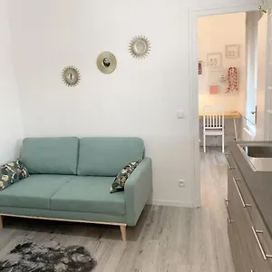  Appartement Chaleureux A